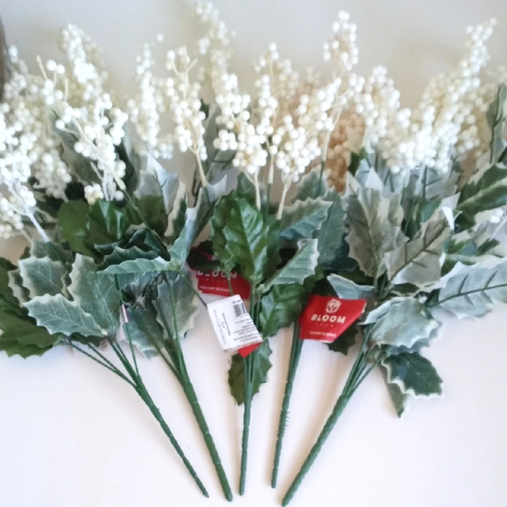 5x Bloom White Berry Spray Floral Stems - Artificial Home Accent 5 Faux Bushes